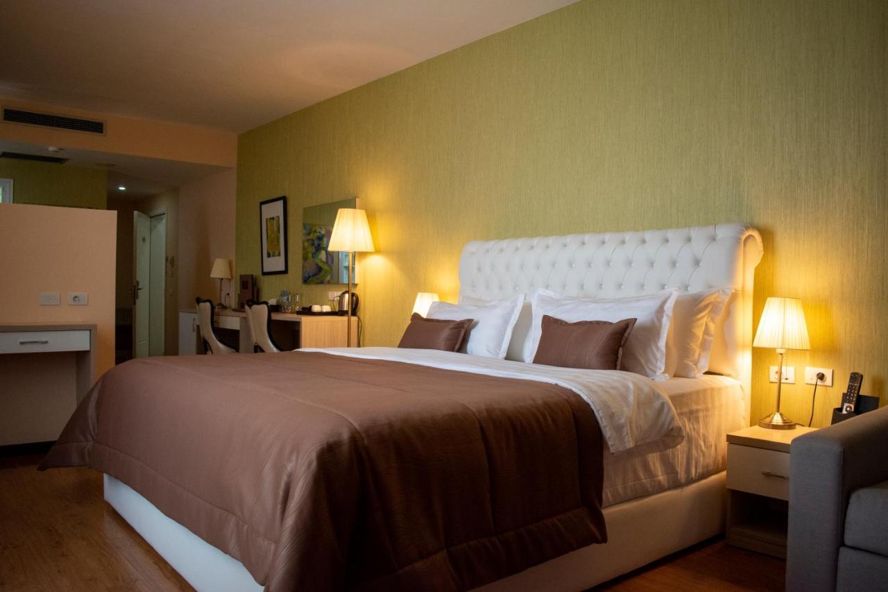 Hotel Bleart Shkallnur Екстер'єр фото