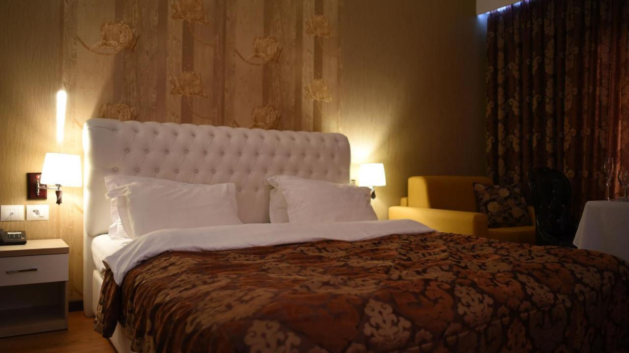 Hotel Bleart Shkallnur Екстер'єр фото