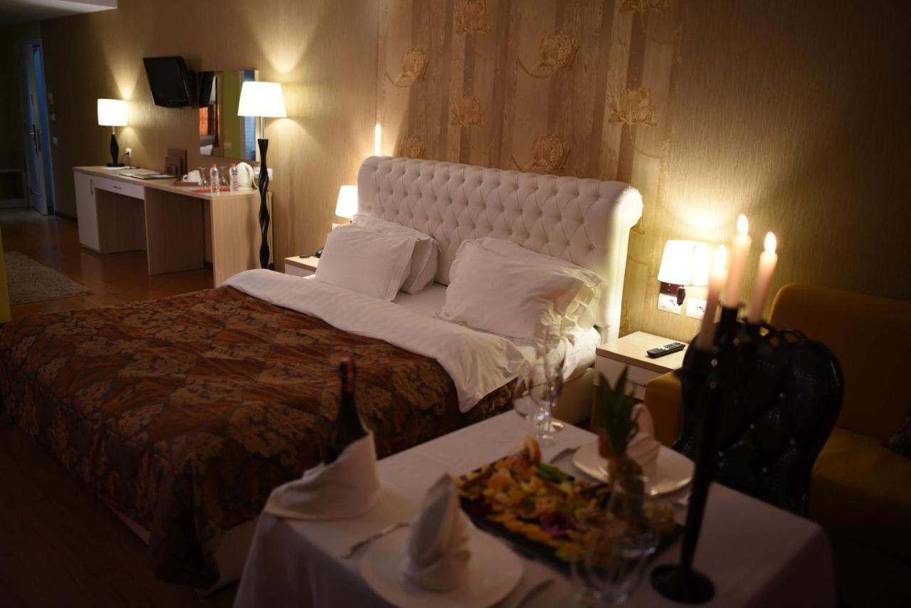 Hotel Bleart Shkallnur Екстер'єр фото