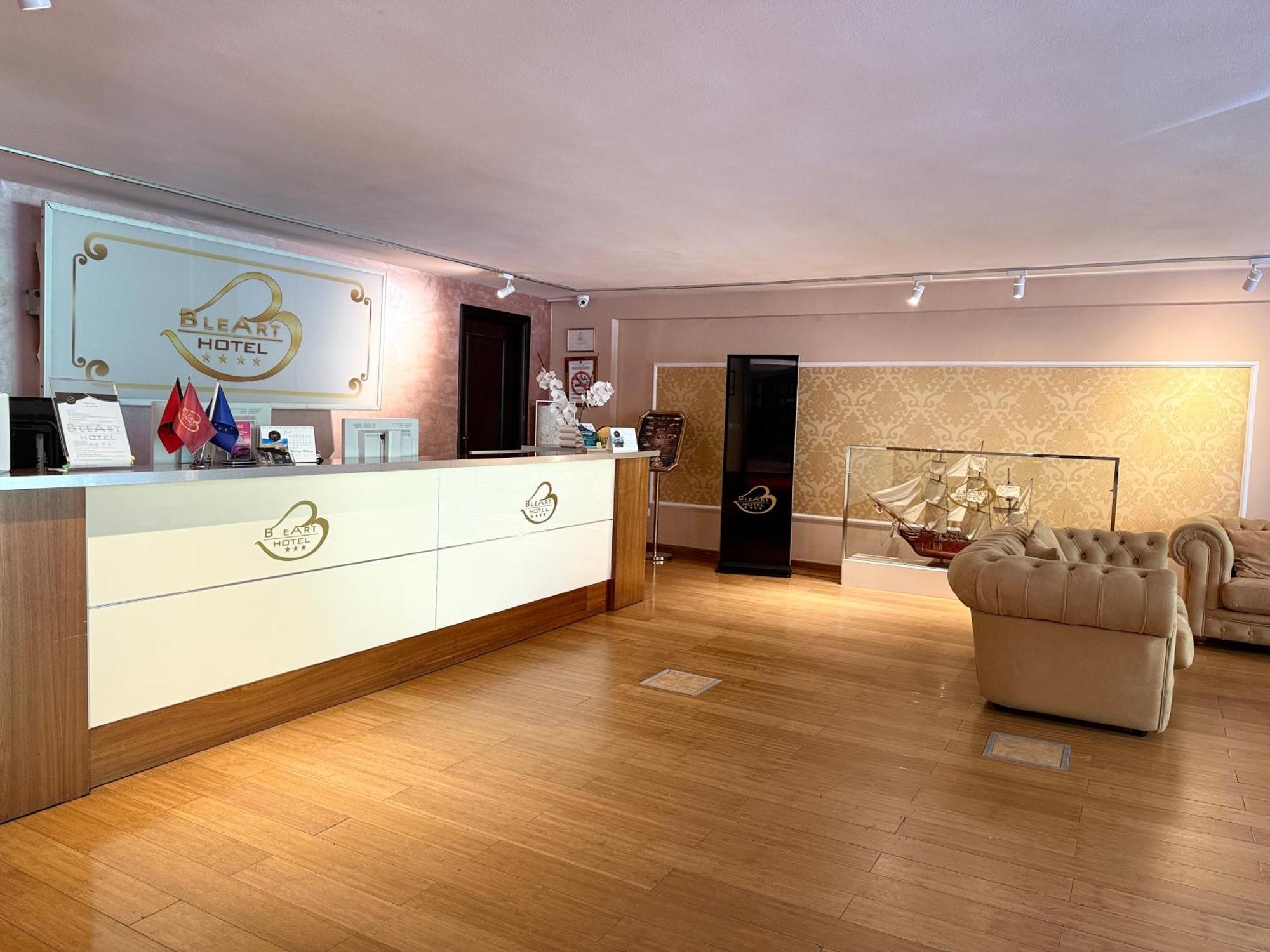 Hotel Bleart Shkallnur Екстер'єр фото